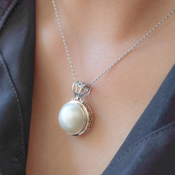 Mabe deals pearl pendant